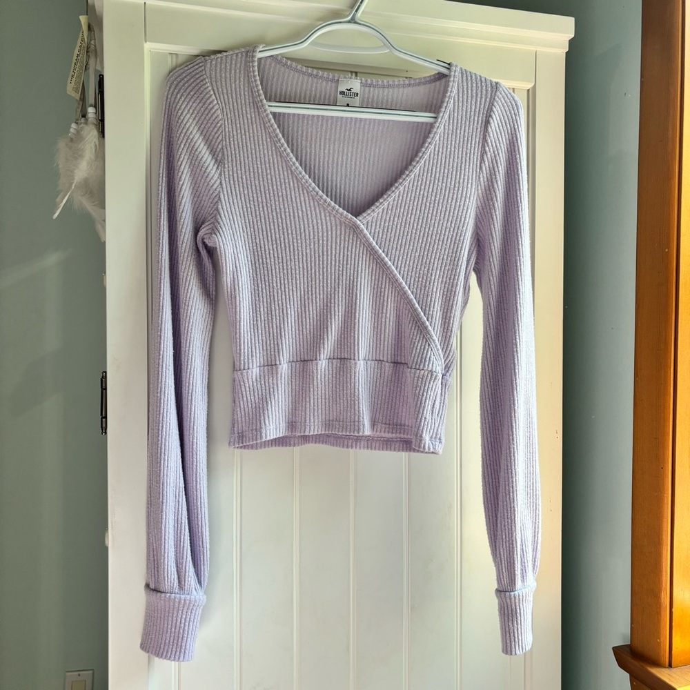 Hollister Lilac Long Sleeve Lightweight Sweater